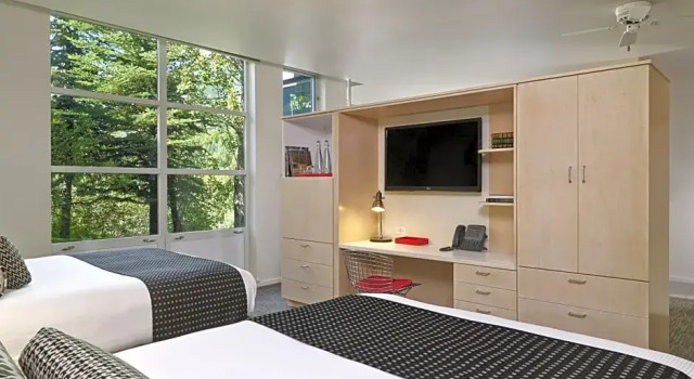 Четырёхместный номер Standard Aspen Meadows Resort
