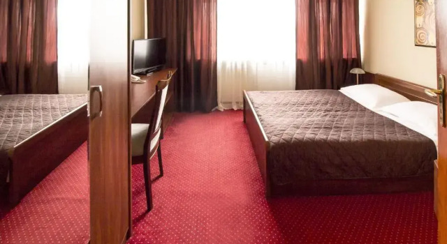 HotelsLublin, Забронировать Отель Stare Miasto Люблин, рядом с Lublin Market Square