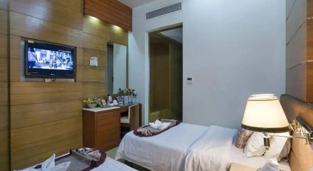 Premier Zimmer FARS Hotel & Resorts - BAR-Buffet-Pool-SPA