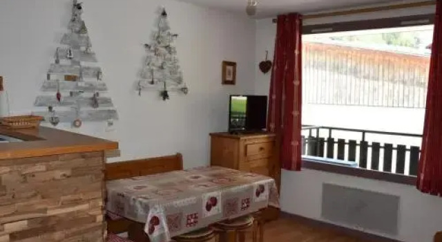 Apartment En Plein Centre Avec Balcon 1