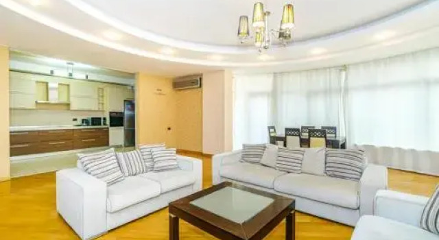 Baku City Apartment, Забронировать Апартаменты/квартира Отели Сабаиль с парковкой, Парковка