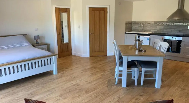 Номер Deluxe Plumptons Farm Holiday Lodges