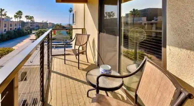 #503 - Charming la Jolla Village Condo W/Endless Ocean Views Two-Bedroom Apartment, Забронировать Апартаменты/квартира Ла-Хойя Сан-Диего, рядом с La Jolla Historical Society