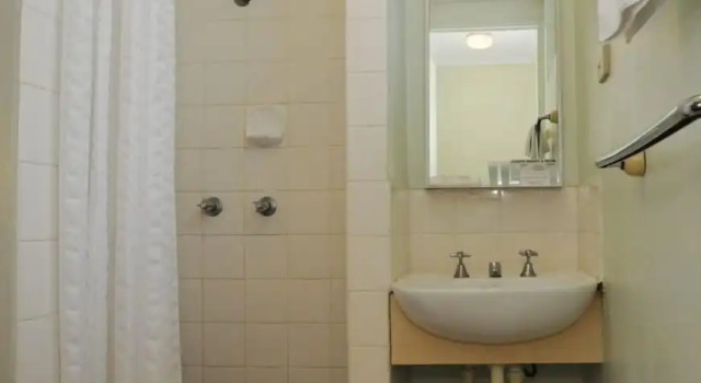 Økonomi- dobbelt værelse med altan Shoredrive Motel