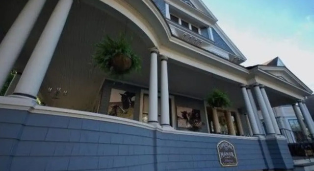 Circular Manor Bed and Breakfast, Забронировать Отель Саратога-Спрингс штат Нью-Йорк, рядом с Saratoga Springs Visitor's Center