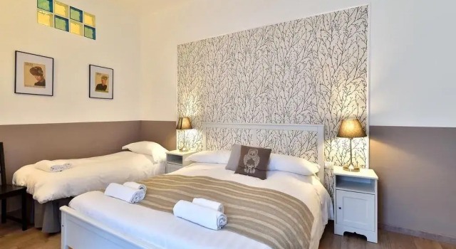 Romantica Rooms, Reserva ahora Hotel Hoteles en El Lacio con aparcamiento, Aparcamiento