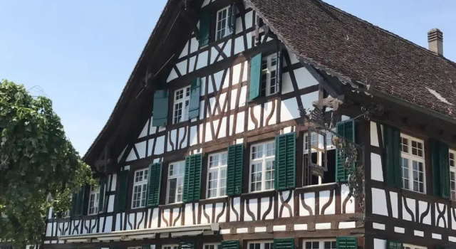 Gasthaus zum Goldenen Kreuz, Забронировать Отель Рафц 