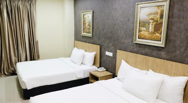 Четырёхместный семейный номер Standard Era Plus Hotel