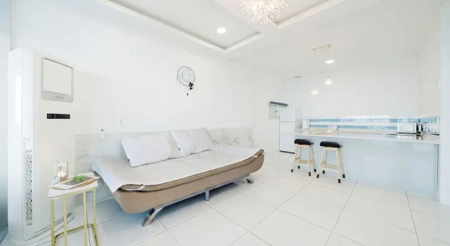 Номер Standard c 1 комнатой с балконом и с видом на океан Yeongdeok Searest Poolvilla