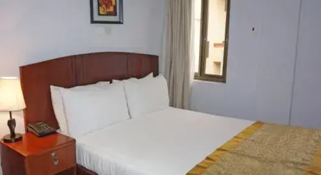 Greenfield Hotel, Rezervovat Hotel  