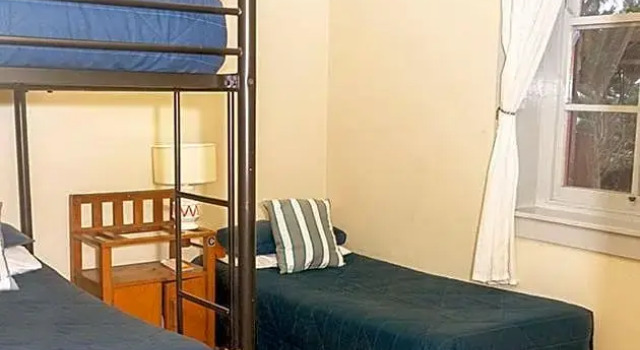 Кровать в общем номере Katoomba Mountain Lodge