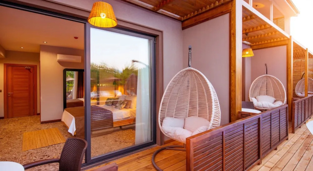 Номер Superior с видом на бассейн Arwen Hotel