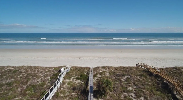 Dune Heights 4 Bedroom Home by RedAwning