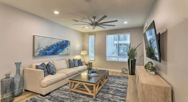 Апартаменты c 1 комнатой Modern Irvine Condo w/ Pool - 7 Mi to Beach!