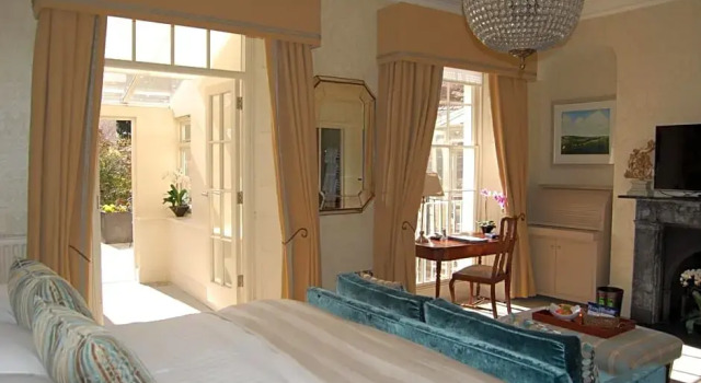 Коттедж Economy Castle House Hotel