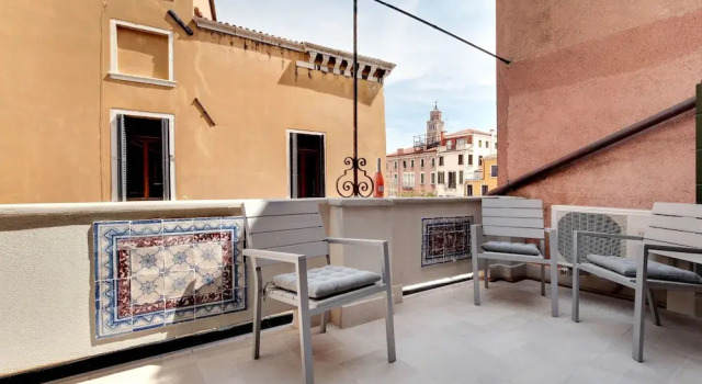 Santo Stefano Accademia Apartment Venice, Забронировать Апартаменты/квартира Сан-Марко Венеция, рядом с Palazzo Franchetti