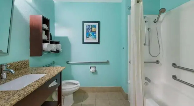 Четырёхместный номер Standard Baymont by Wyndham Elizabeth City
