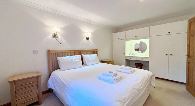 Fisher Lodge sleeps up to 2, Забронировать Дом для отпуска Отели Центральной Шотландии с парковкой, Парковка