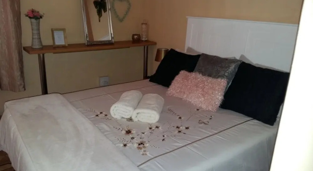 Pride Rock Accommodation, Забронировать Гостевой дом Мидделбург Мпумаланга, рядом с Midwater Shopping Centre Middelburg