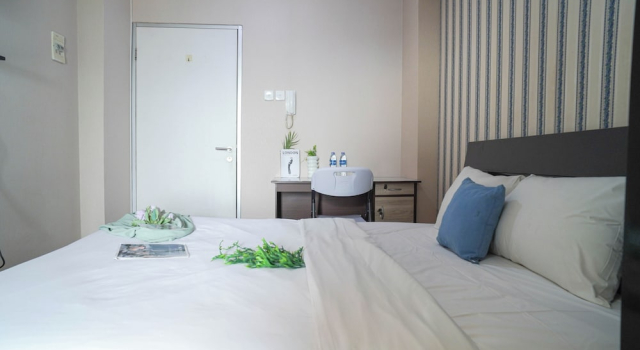 Studio Near Baywalk Mall At Apartment Green Bay Pluit