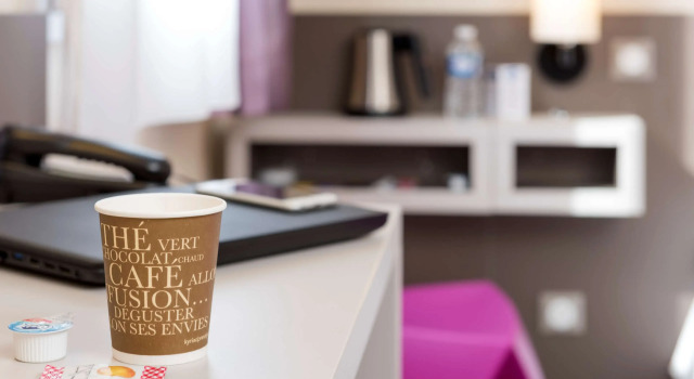 Трёхместный номер Standard Kyriad Hotel Lyon Givors