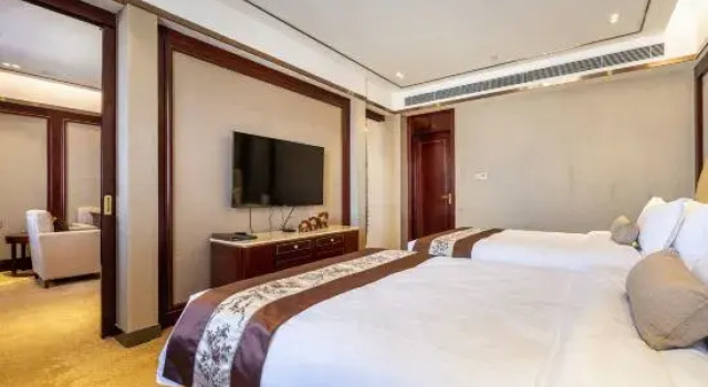 Люкс Superior HaMi New Century Hotel