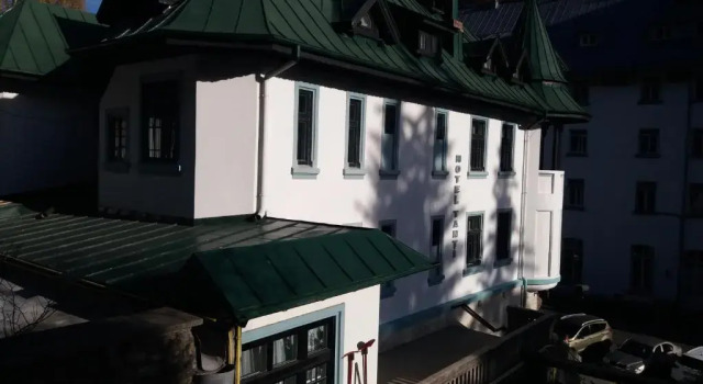 Hotel Tantzi, Забронировать Отель Отели Синая с завтраком, рядом с George Enescu Memorial House, Завтраки