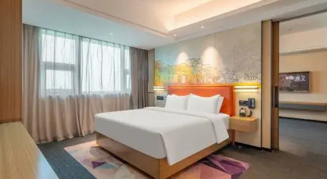 Люкс Business Hampton by Hilton Fuyang Guomao
