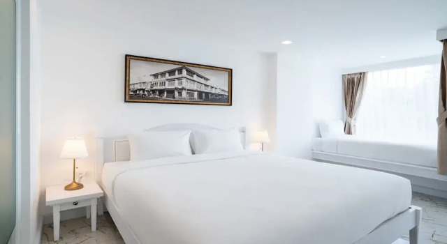 Трёхместный номер Deluxe B2 Phuket Premier Hotel