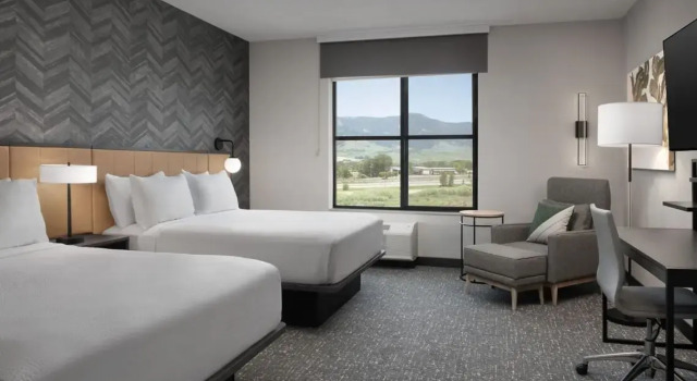 Четырёхместный люкс с видом на горы TownePlace Suites by Marriott Bozeman West