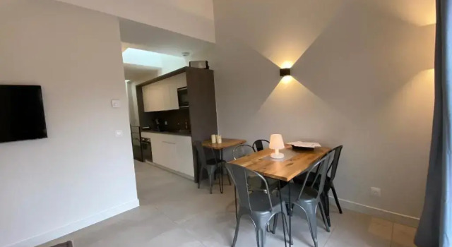 Chalet Pleine Vue & Spa, Забронировать Шале Виллы Овернь-Рона-Альпы, Вилла