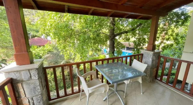 Standardowy dwuosobowy pokój i balkonem Hotel Dalos