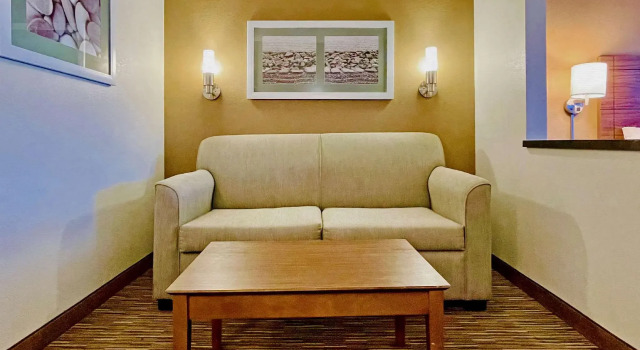 Люкс c 1 комнатой Comfort Suites University