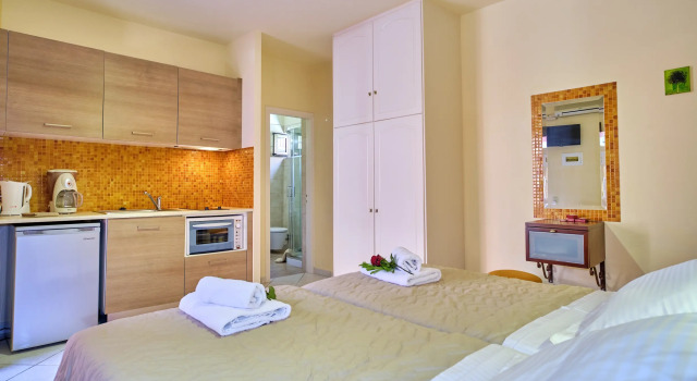 Chrismos Luxury Suites & Studios, Забронировать Апартаменты/квартира Отели периферии Ионических островов с парковкой, Парковка