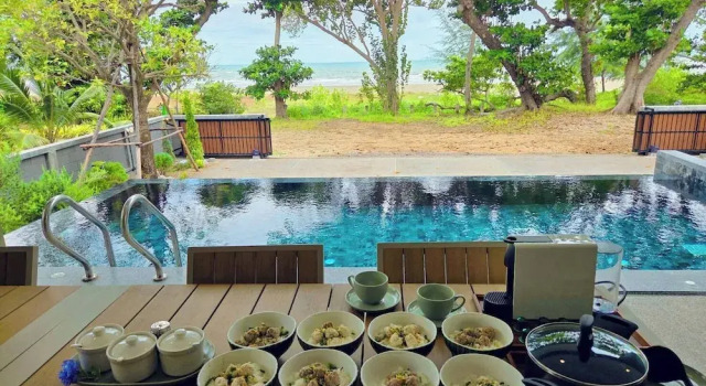 Коттедж Merbrisa Rayong poolvilla-Ao khai beachfront