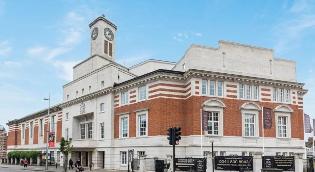 Lovely 1-bed Flat in Acton, West London, Sleeps 4