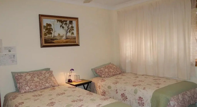 The Bay Bed & Breakfast, Prenota Hotel Urangan 