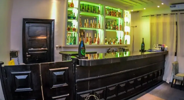 AMJ Hotel