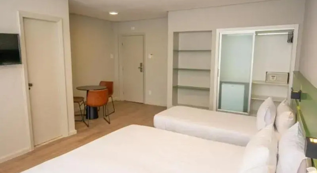 Трёхместный номер Standard с балконом Grande Hotel da Barra