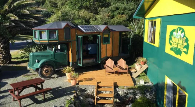 Номер Standard с красивым видом из окна Punakaiki Beach Hostel