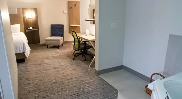 Двухместный люкс Deluxe Holiday Inn Express Oneill by IHG