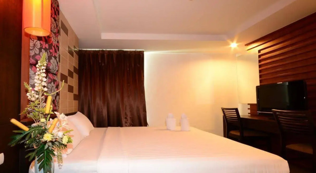 Tycoon Holiday Hotel