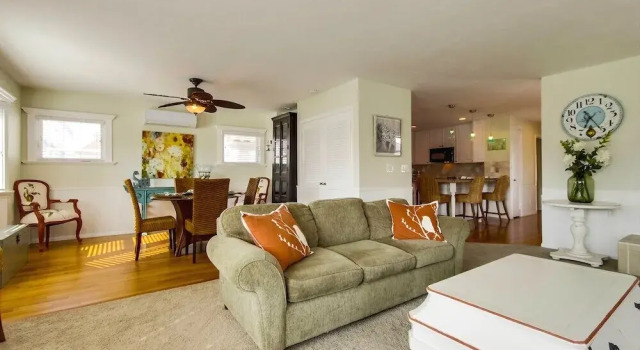 Big Pearl 2 Bedrooms 2 Bathrooms Condo