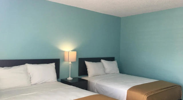 Четырёхместный номер Standard NOHO Hotel