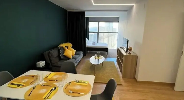 Alfonso Gomez Suites