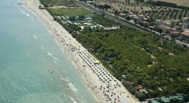 Pineto Beach Village & Camping, Забронировать Кемпинг Отели Побережья Абруццо с бассейном, Бассейн