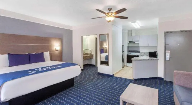 Номер Days Inn & Suites by Wyndham Webster NASA-ClearLake-Houston