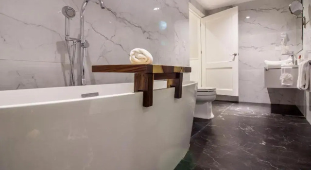 Полулюкс Hotel Business Real 500