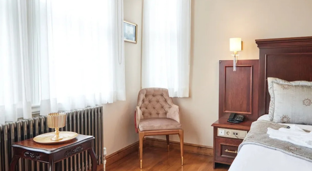 Трёхместный номер Deluxe c 1 комнатой White Palace Old City Boutique Hotel