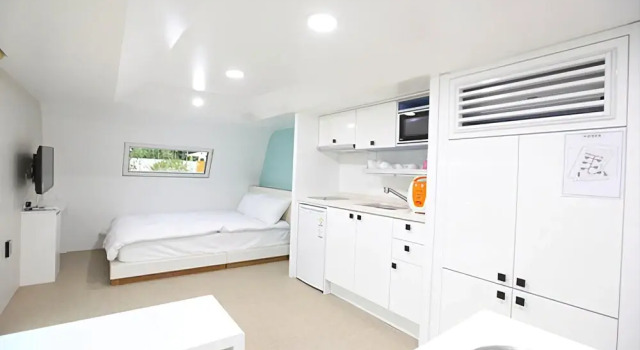 Jeonju Doran Doran Caravan, Забронировать Отель Отели Чонджу с бассейном, рядом с Военное и полицейское кладбище Чонджу, Бассейн